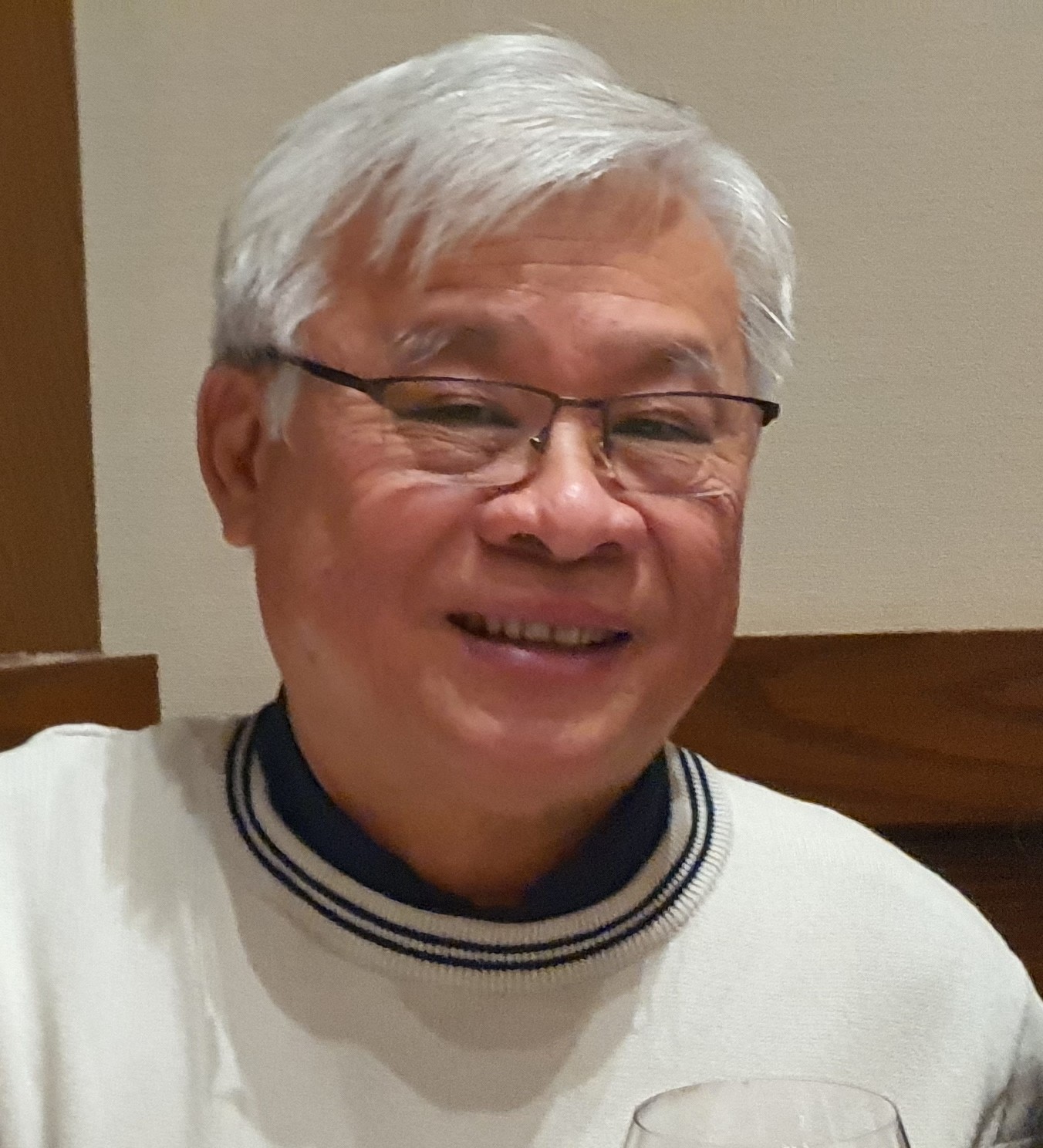 authorPhoto