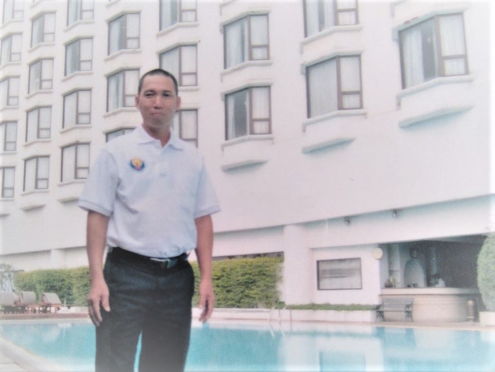 authorPhoto